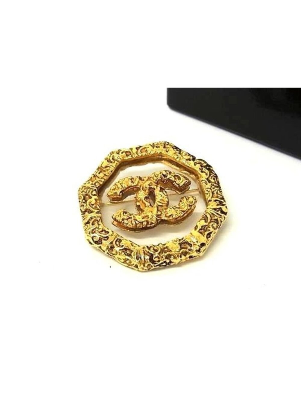 Chanel CC Logo 93A Lava Octagon Pin Brooch Pin Badge Gold Clear